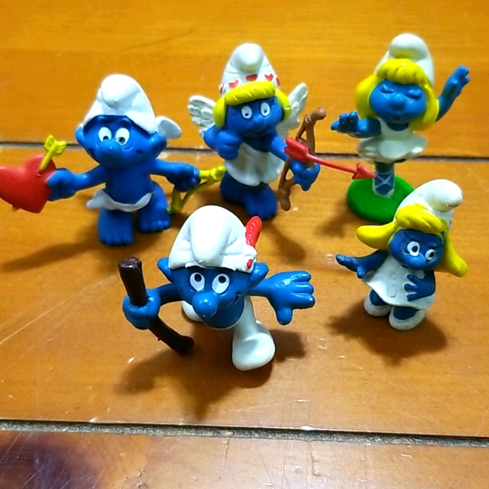 Set of 5 Smurf figures